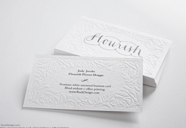 Keklasikan dengan bordir atau pernis